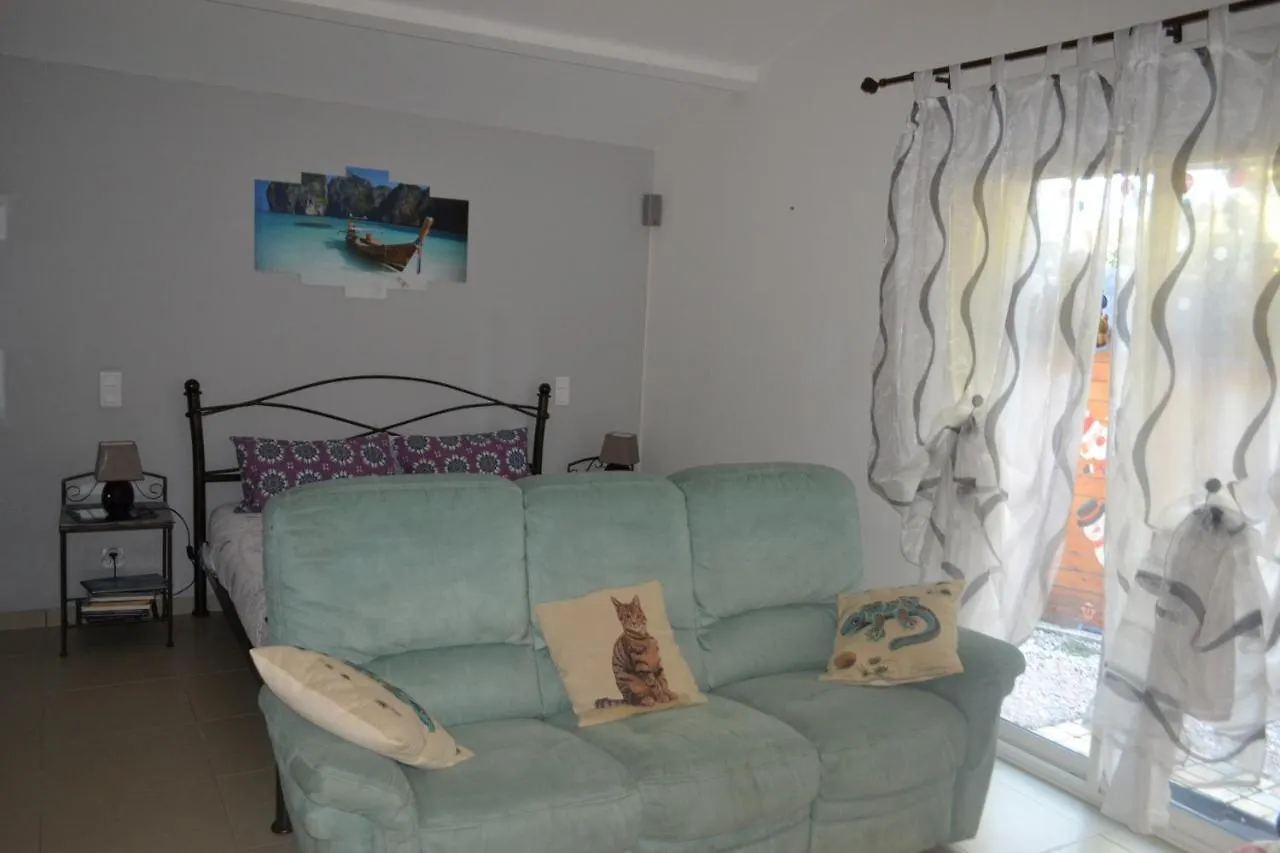 SUITE 30 m2 IDEALE POUR 2 PERSONNES Flassans-sur-Issole France